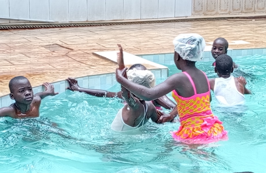 Splashing into Grace: A Day of Teamwork at Alema!